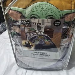 STAR WARS TWIN COMFORTER. BRAND NEW