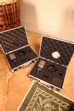 AKG C214 Large Diaphragm Cardiod Condenser Microphone w/ Case **2 Available** - Mint Condition