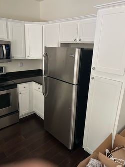 Frigidaire Stainless Steel Top-Freezer Refrigerator