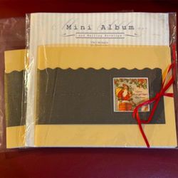 TWO WOMEN SF Carolyn Whitaker Collection 2 Christmas Mini Albums NEW Deadstock