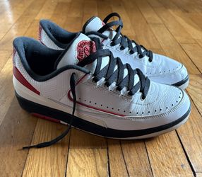 Air Jordan 2 Retro Low Chicago Size 10 🔥 Clean