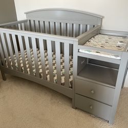 Delta 4-in-1 Crib And Changing Station With Serta Mattress