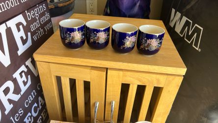 Set of 4 Cobalt Blue Japanese Floral Ceramic Tea Cups