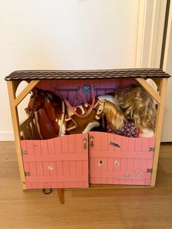Our Generation Horse Stable and Horses