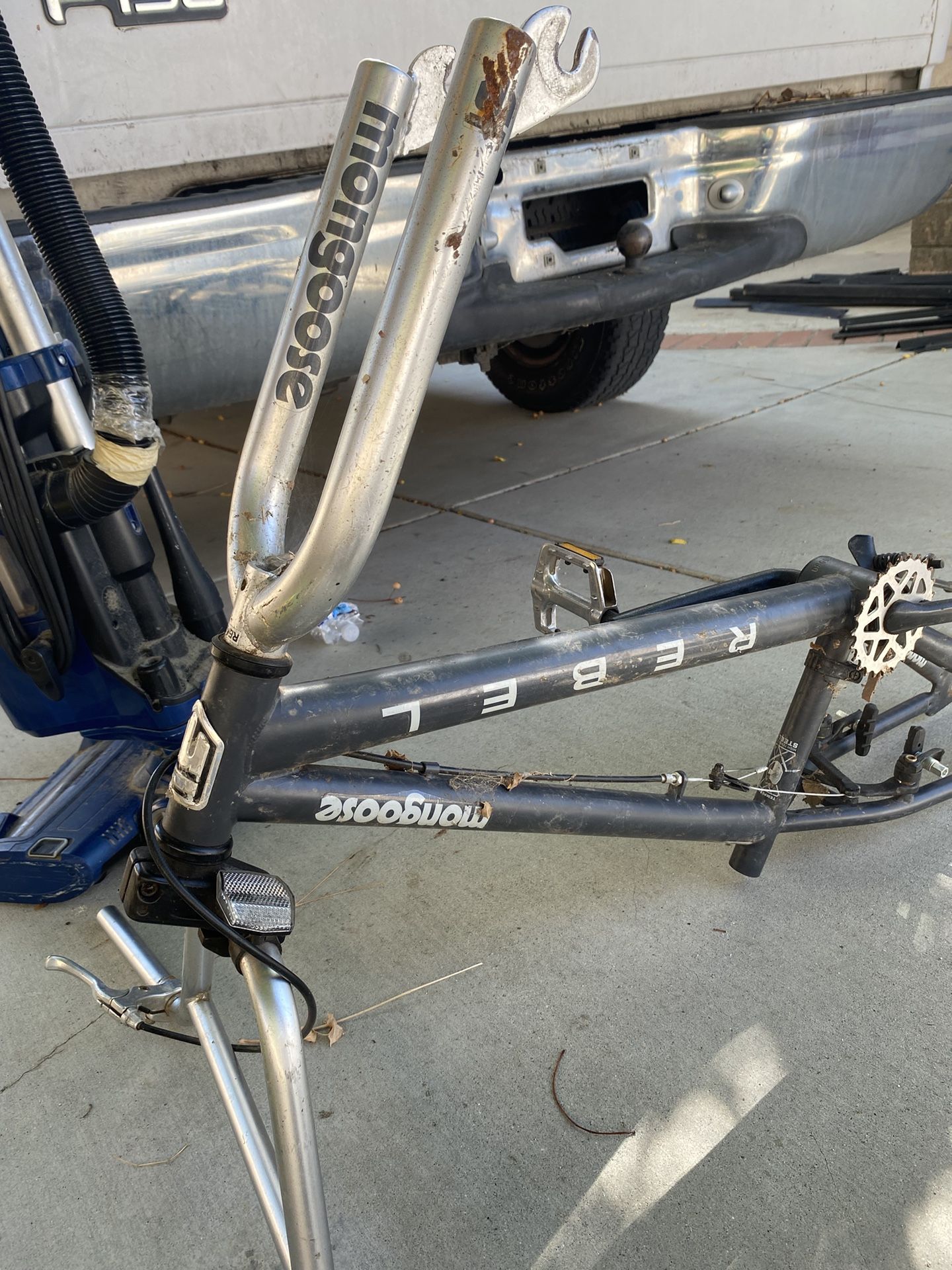 Mongoose Frame