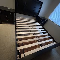 Used queen size wooden bed