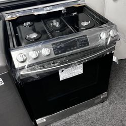 SAMSUNG SLIDE IN 30” GAS STOVE 