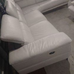 SECTIONAL GENUINE LEATHER RECLINER ELECTRIC BLACK COLOR..DELIVERY SERVICE AVAILABLE ..
