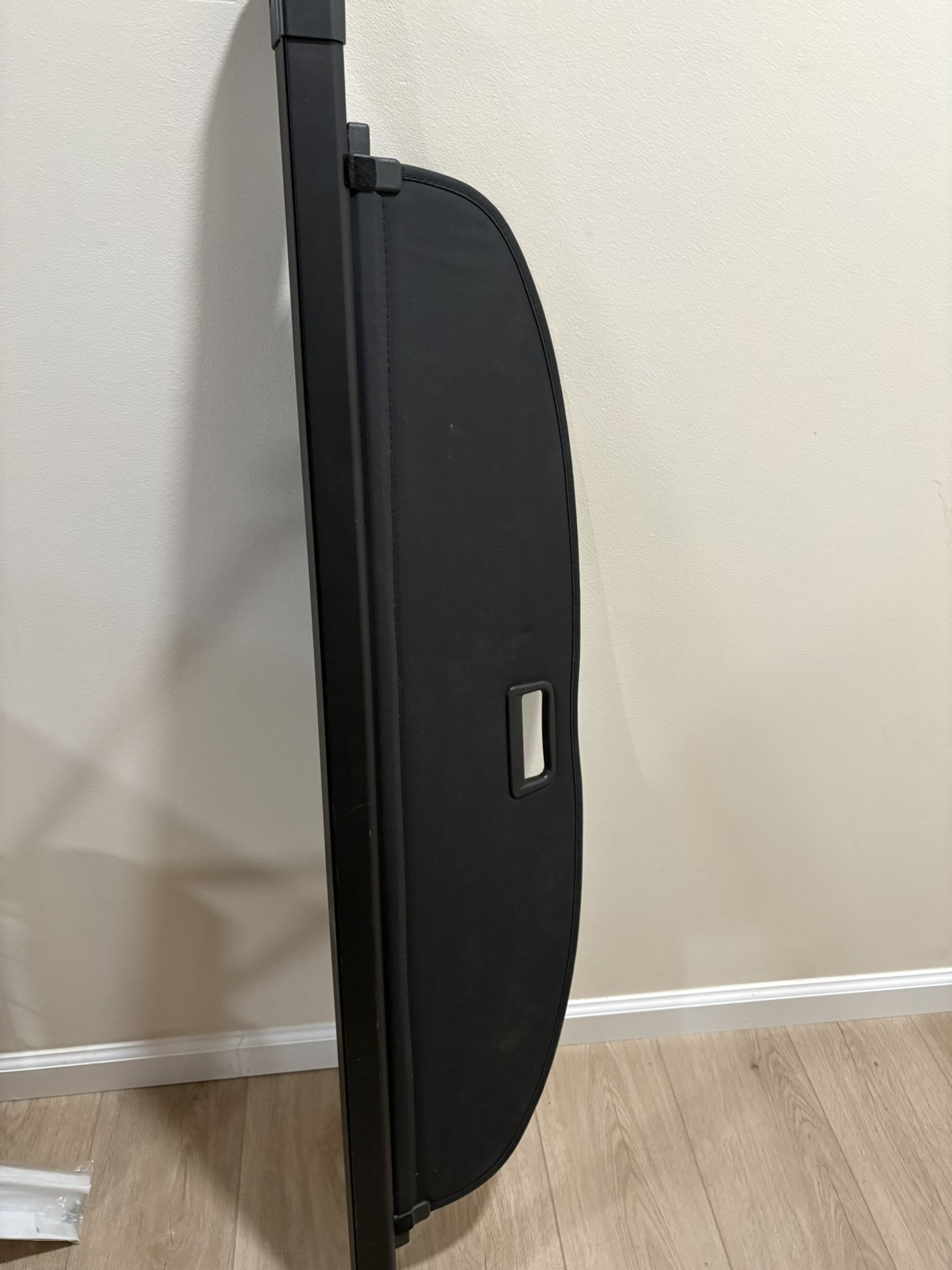 Nissan Rogue Cargo Cover (2014–2020) – OEM