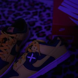 apple green n yellow nike dunks 