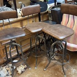 Bar stools leather