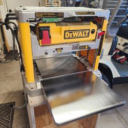 Dewalt 724 12.5 Inch / 6 Inch Depth 15 Amp Bench Planer - Great Condition 