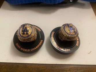 Los Angeles Dodgers Will Smith & Max Muncy WS Championship Ring