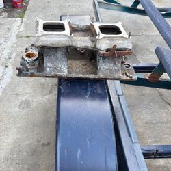 Small Block Chevy Edelbrock Tunnel Ram