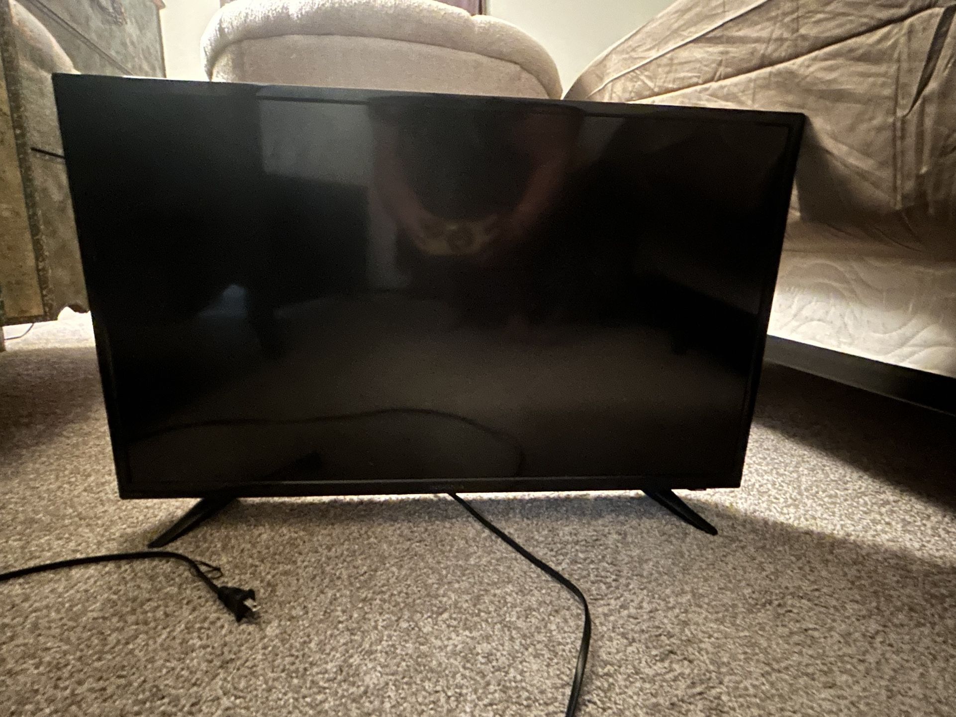 32” INSIGNIA Tv Or Monitor