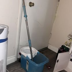 Moping Bucket And Wringer
