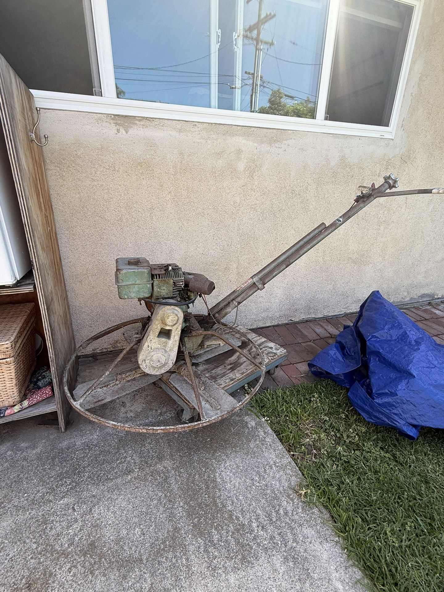 Power Finishing Trowel