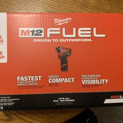 Milwaukee Drill With Battery, Charger And Bag.