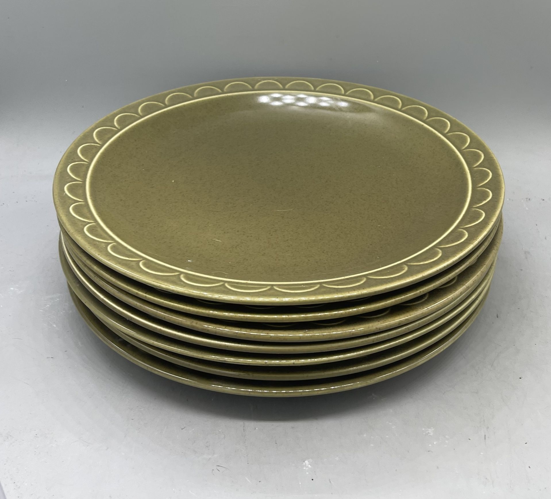 Set Of 7 Sheffield Granada Dinner Plates 