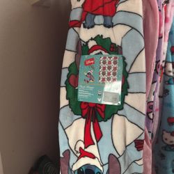 Stitch Christmas Blanket