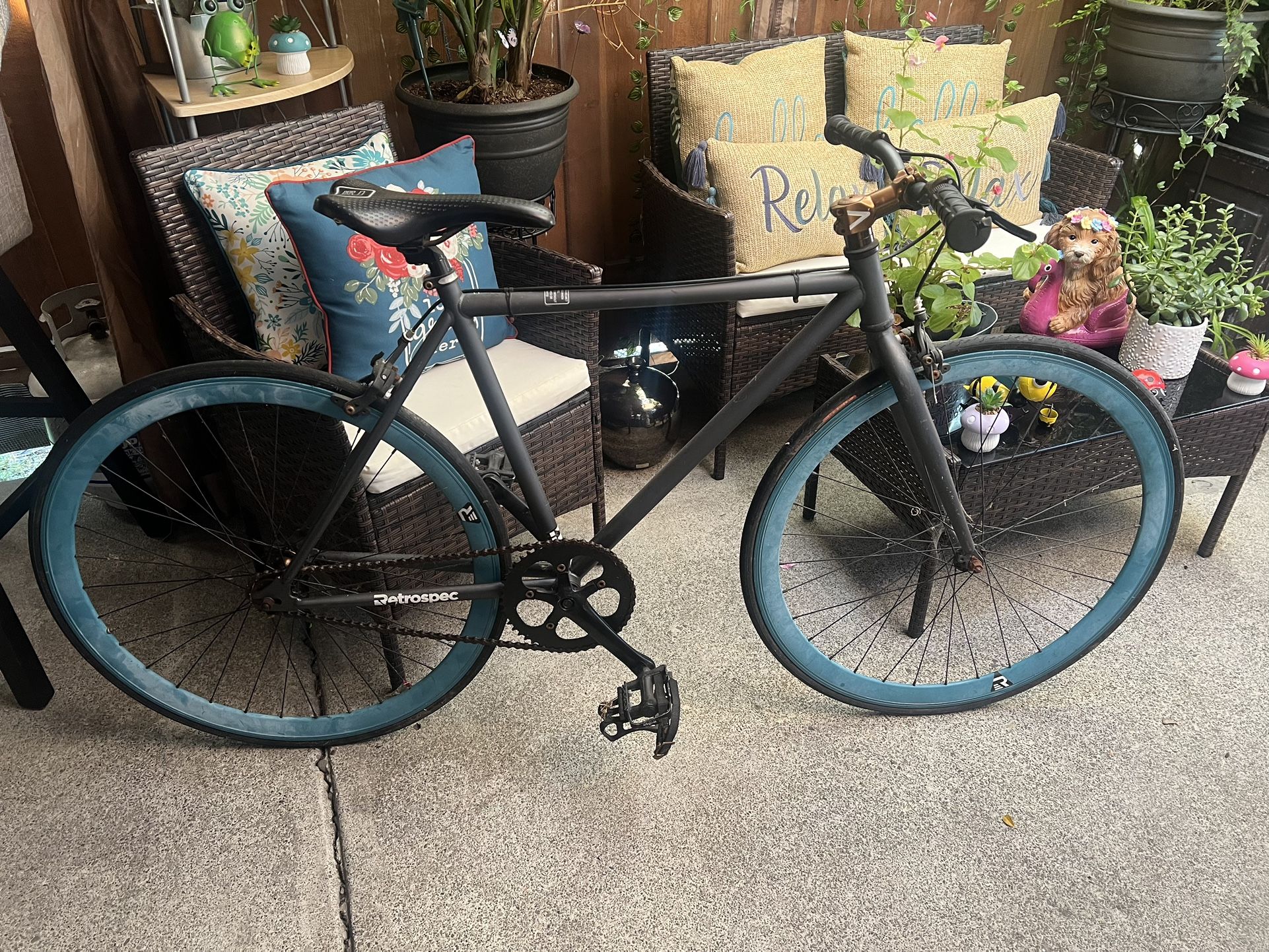 Bicycle with blue Wheels 