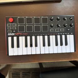 AKAI MPK mini