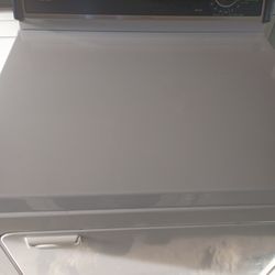 Gas Maytag Dryer Works Well 