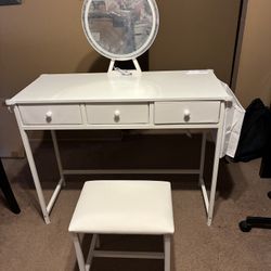 NEW Vanity Desk with Mirror and Lights Small Makeup Vanitys Set with Chair Fabric Drawers Power Outlet, Dressing Table Vanities for Kids Bedroom 40“ W