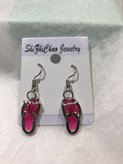 Pink and silver turtle flip flop dangle earrings