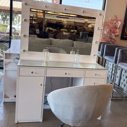 Beautiful Vanity 