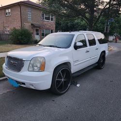 2007 GMC Yukon Denali