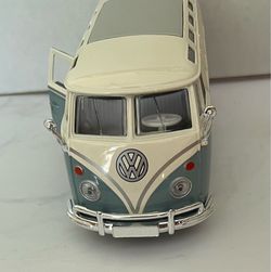 1/24 scale car