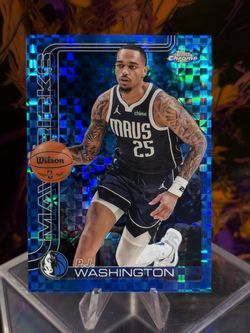 P.J. Washington Topps Chrome Blue X-Fractor Refractor Card