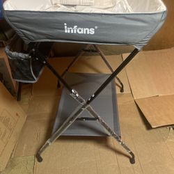 Infans Changing Table 