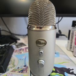 Blue Yeti Microphone (Standalone)