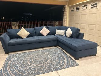 Free Delivery 🚚 Blue Sectional/ Sala Seccional Azul