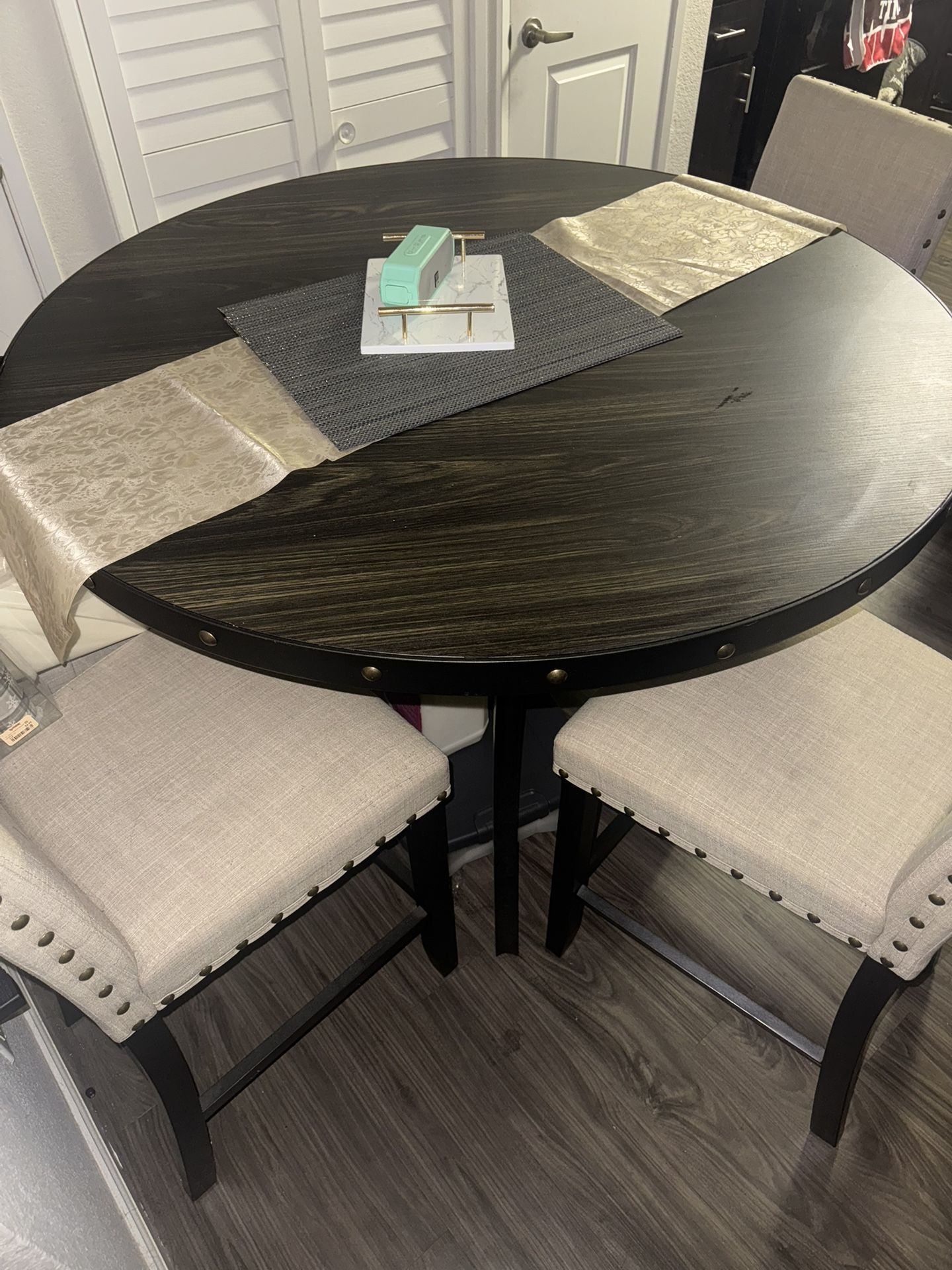 Dinner Table 