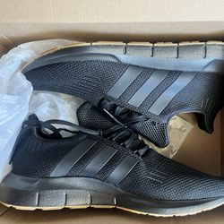 Adidas Swift Run 11.5 (new W/ Box)