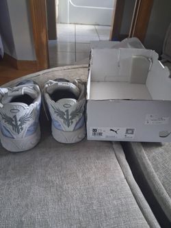 Brand new youth and women's pomer sneakers