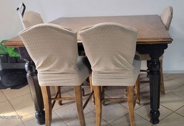 Ashley Furniture Rowley Creek Square Counter Height Table