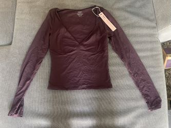 Quinsen Women’s Long Sleeve V-Neck Double Lined Crop Top- PURPLE-SMALL