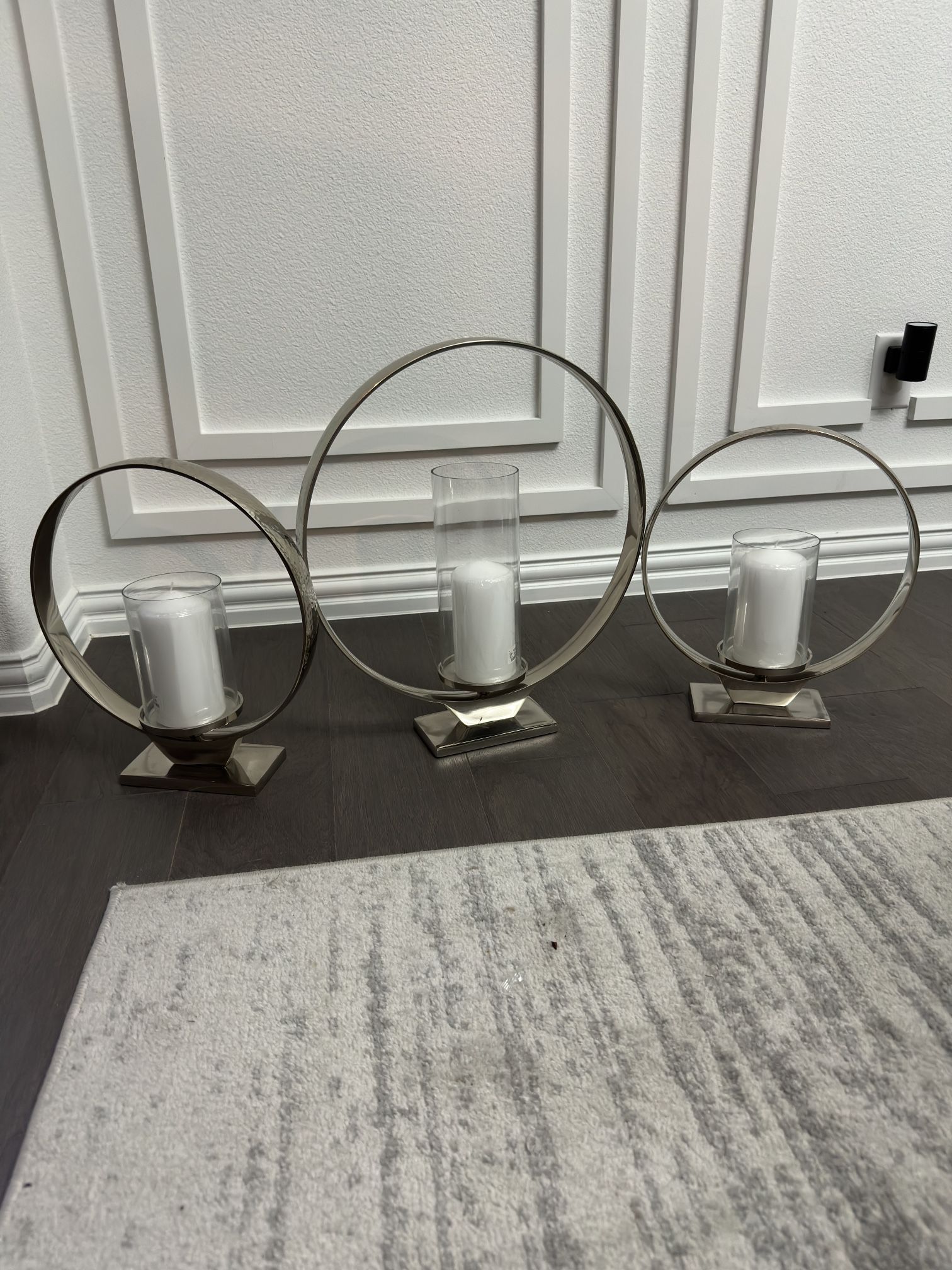 Silver Candle Pillar