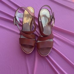 7.5 Michael Kors