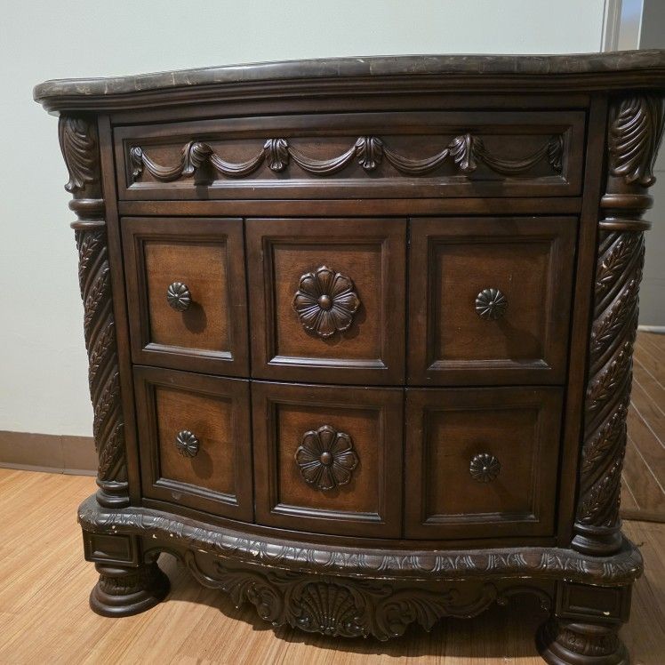 Nightstand / End Table 