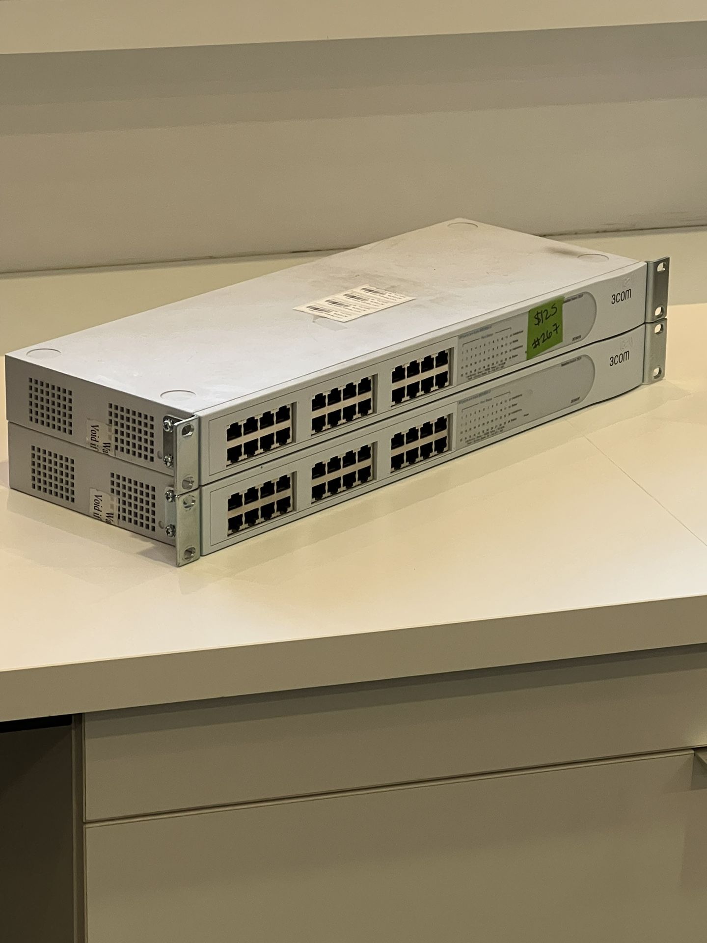 24 Port 10/100/1000 Switch