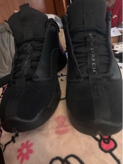 Men’s black high top sneakers