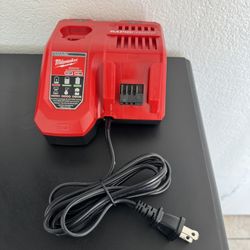 Milwaukee Rapid Charger 