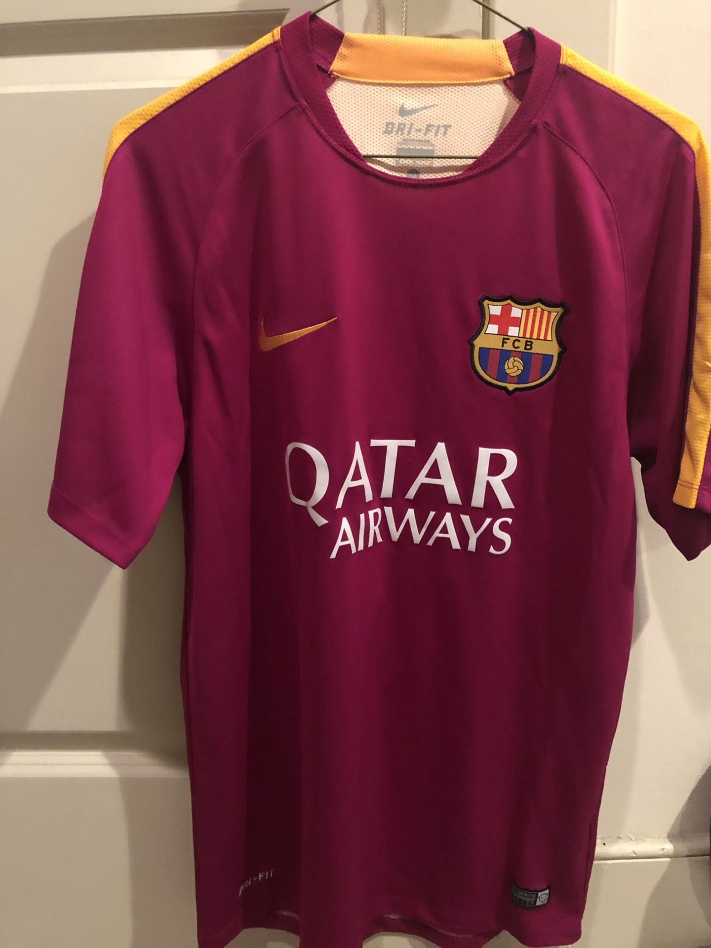 Barcelona NIKE Soccer Jersey Size Medium
