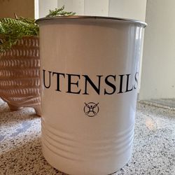 Utensil Container 