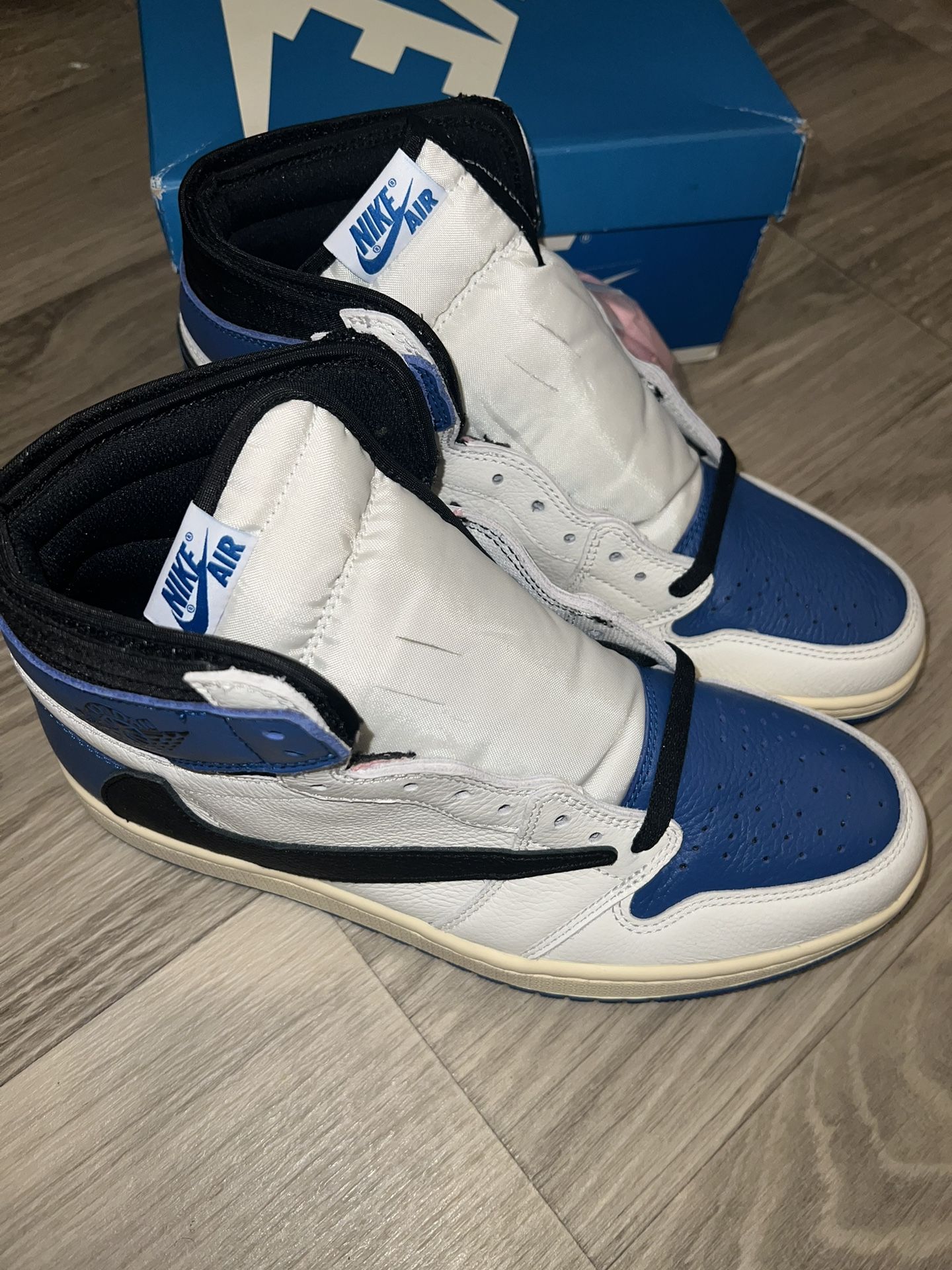 Travis Scott Jordan 1 Size 10